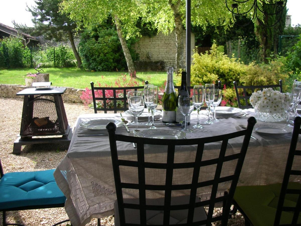 Vila Les Coindries Faye-la-Vineuse Exteriér fotografie