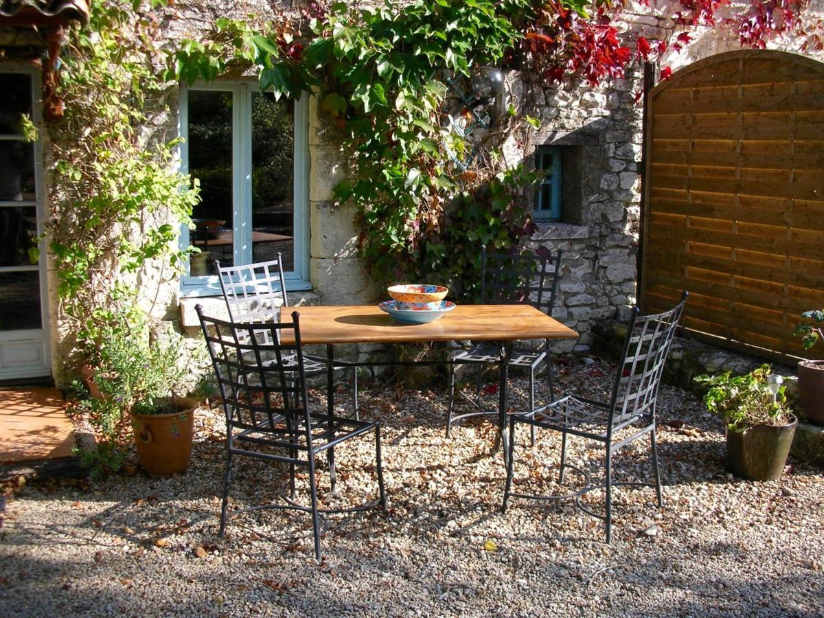 Vila Les Coindries Faye-la-Vineuse Exteriér fotografie