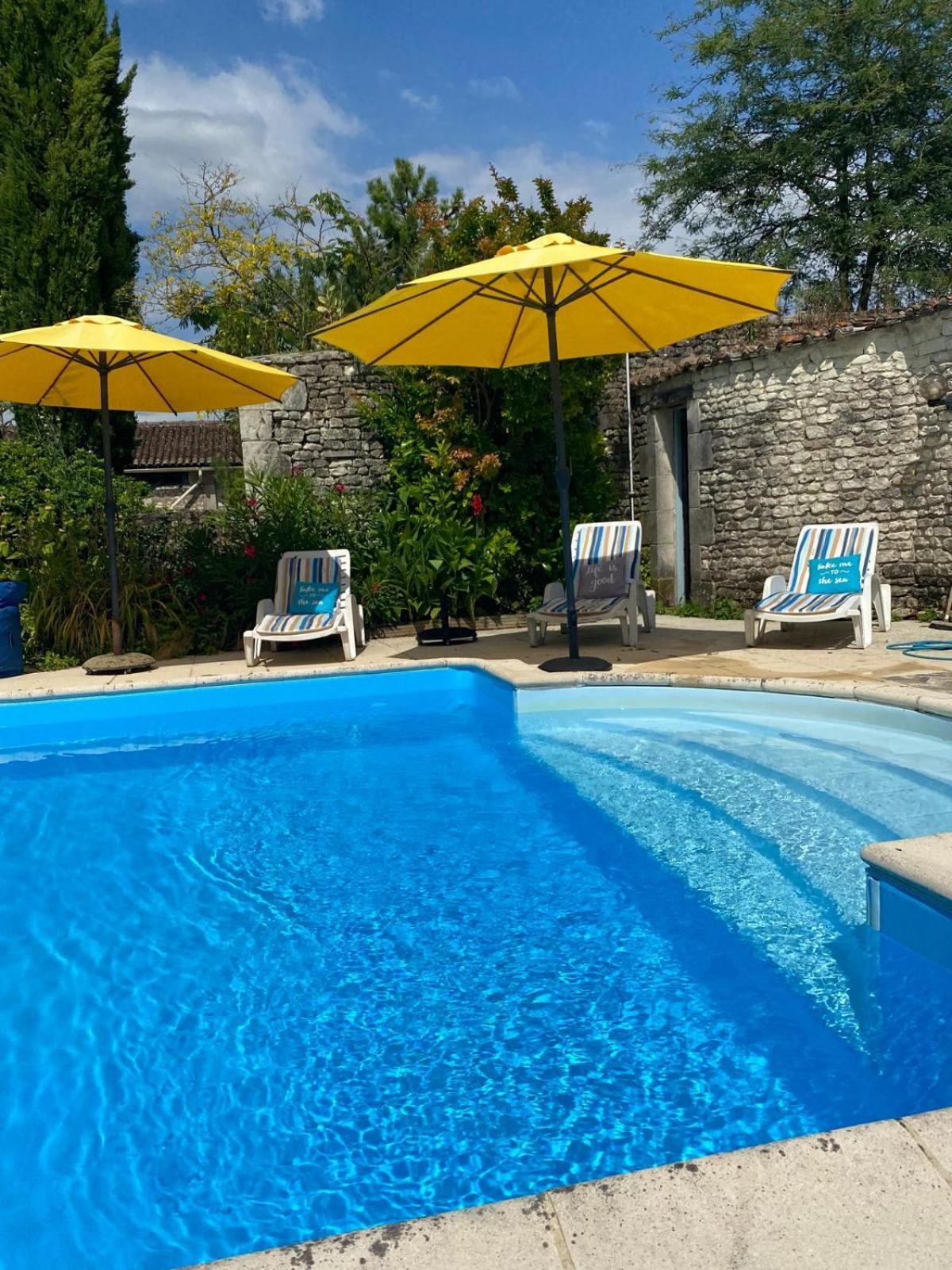 Vila Les Coindries Faye-la-Vineuse Exteriér fotografie