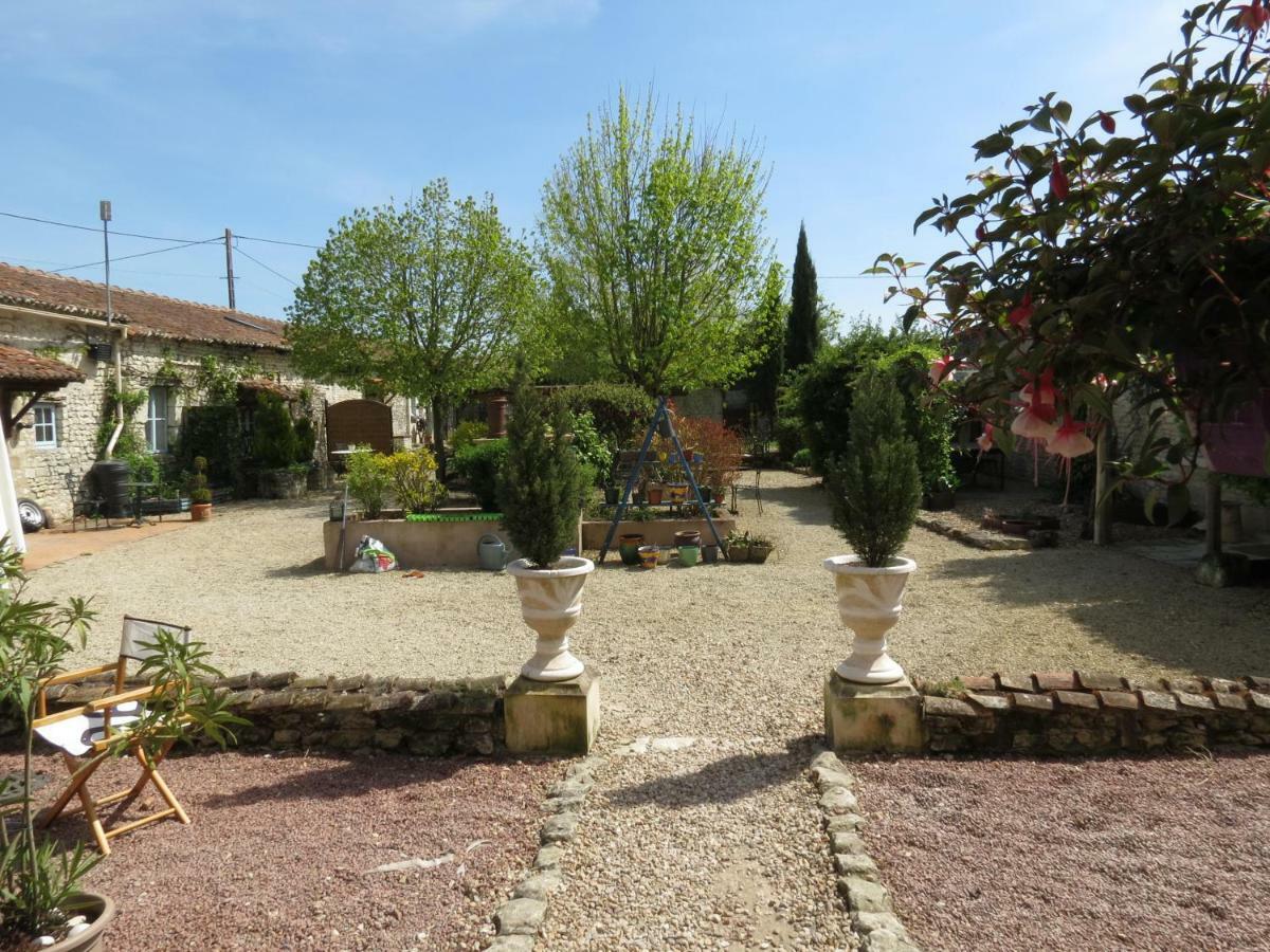 Vila Les Coindries Faye-la-Vineuse Exteriér fotografie