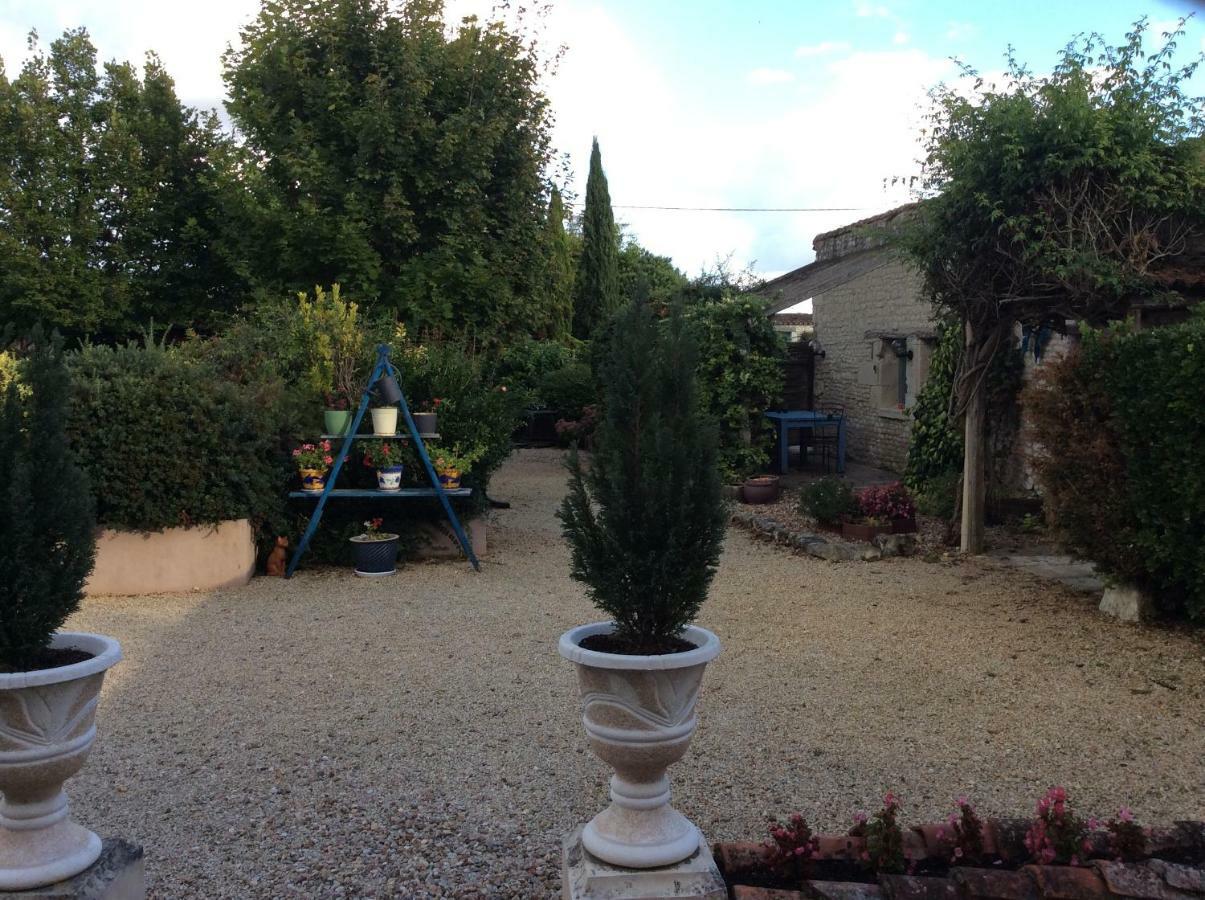 Vila Les Coindries Faye-la-Vineuse Exteriér fotografie